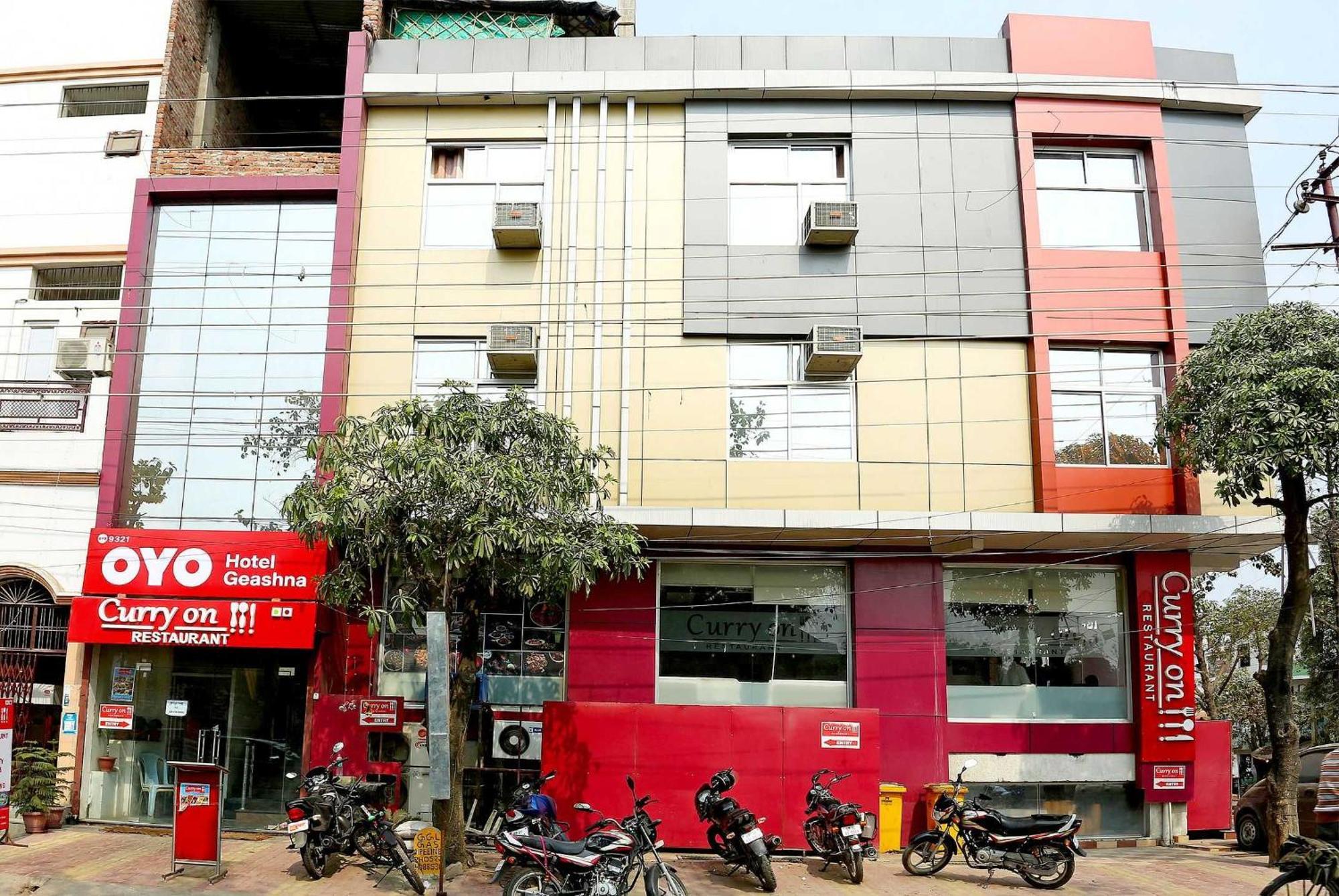 Oyo Flagship Hotel Krishna Chinhat Buitenkant foto